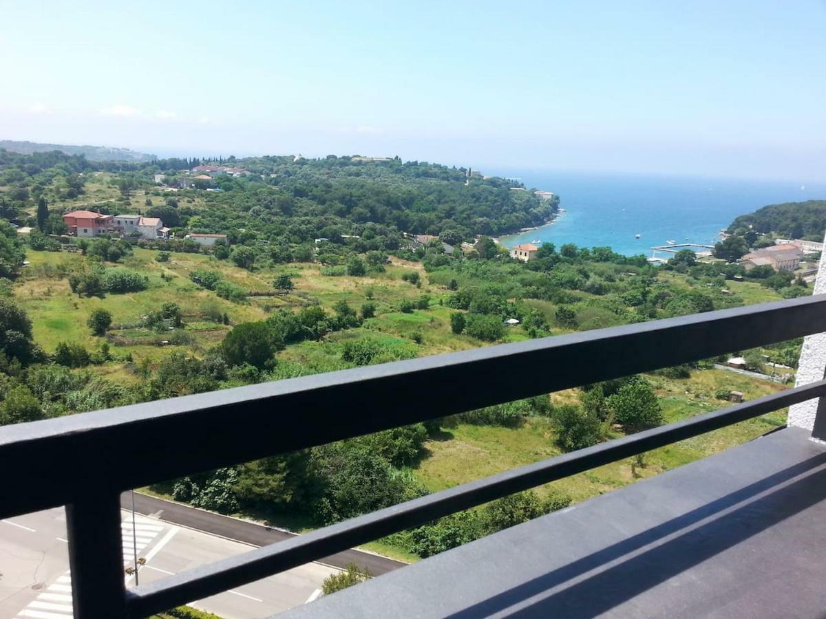 Sky Apartment Pula Exterior photo